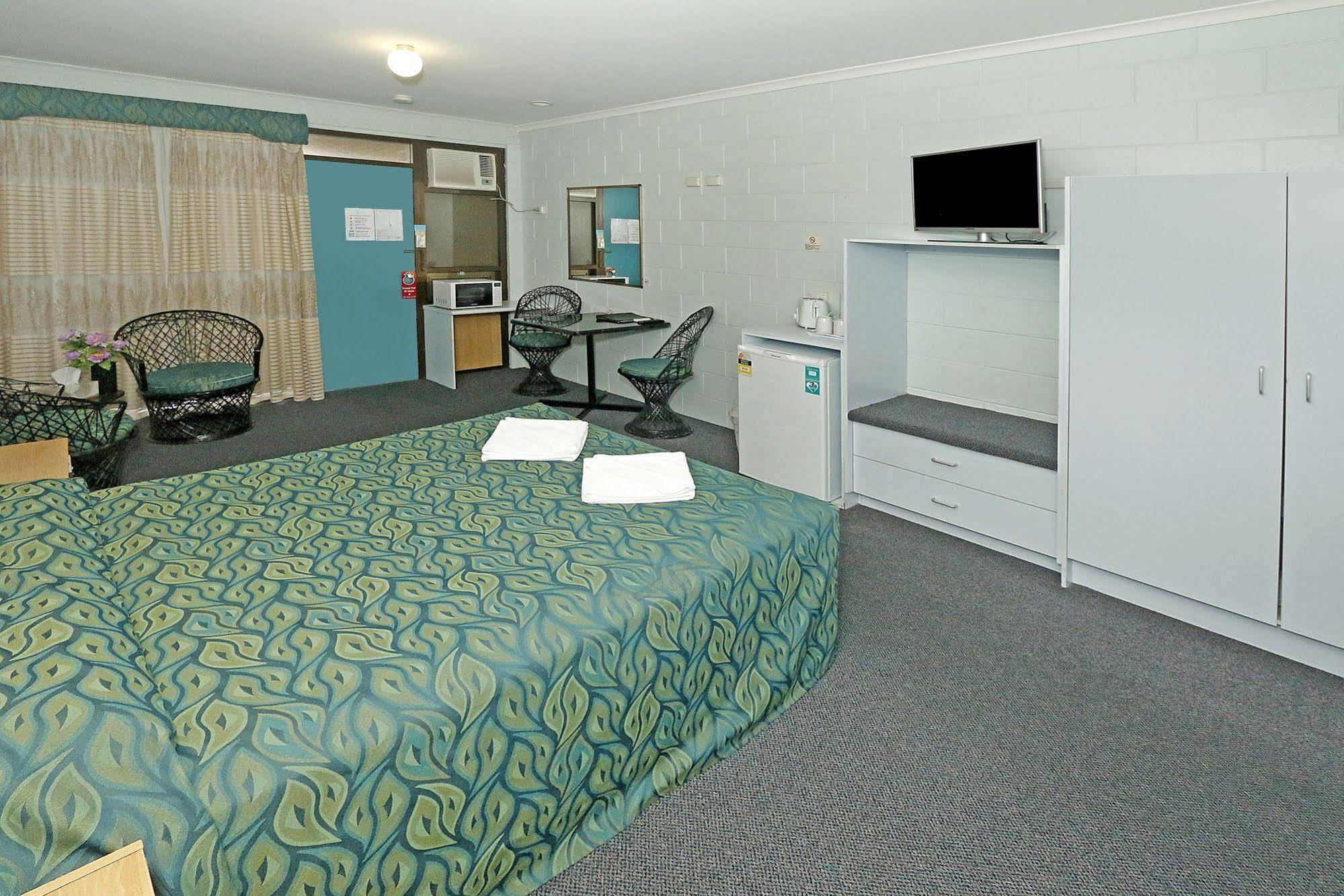 Y Motels Rockhampton Bagian luar foto