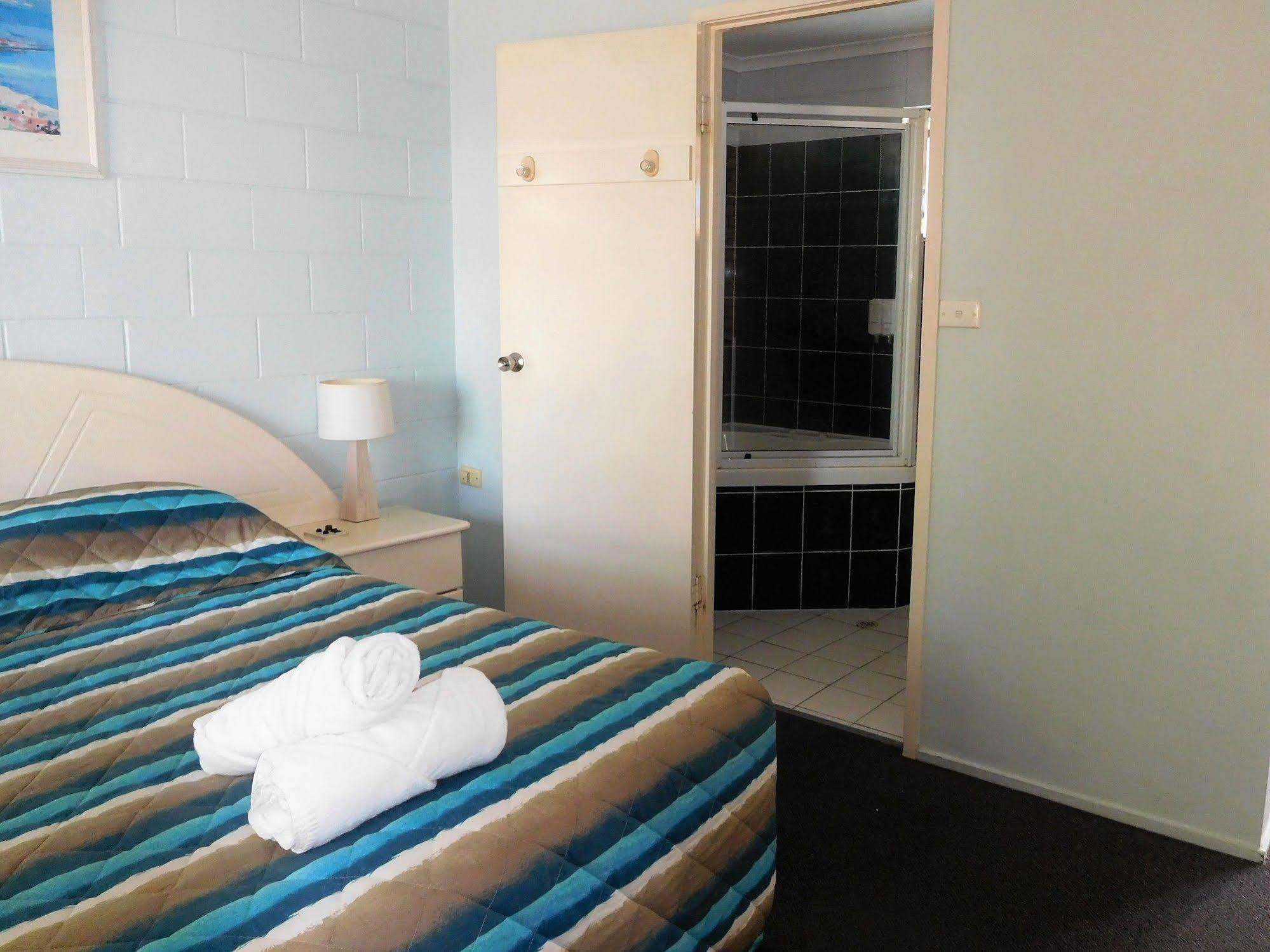 Y Motels Rockhampton Bagian luar foto