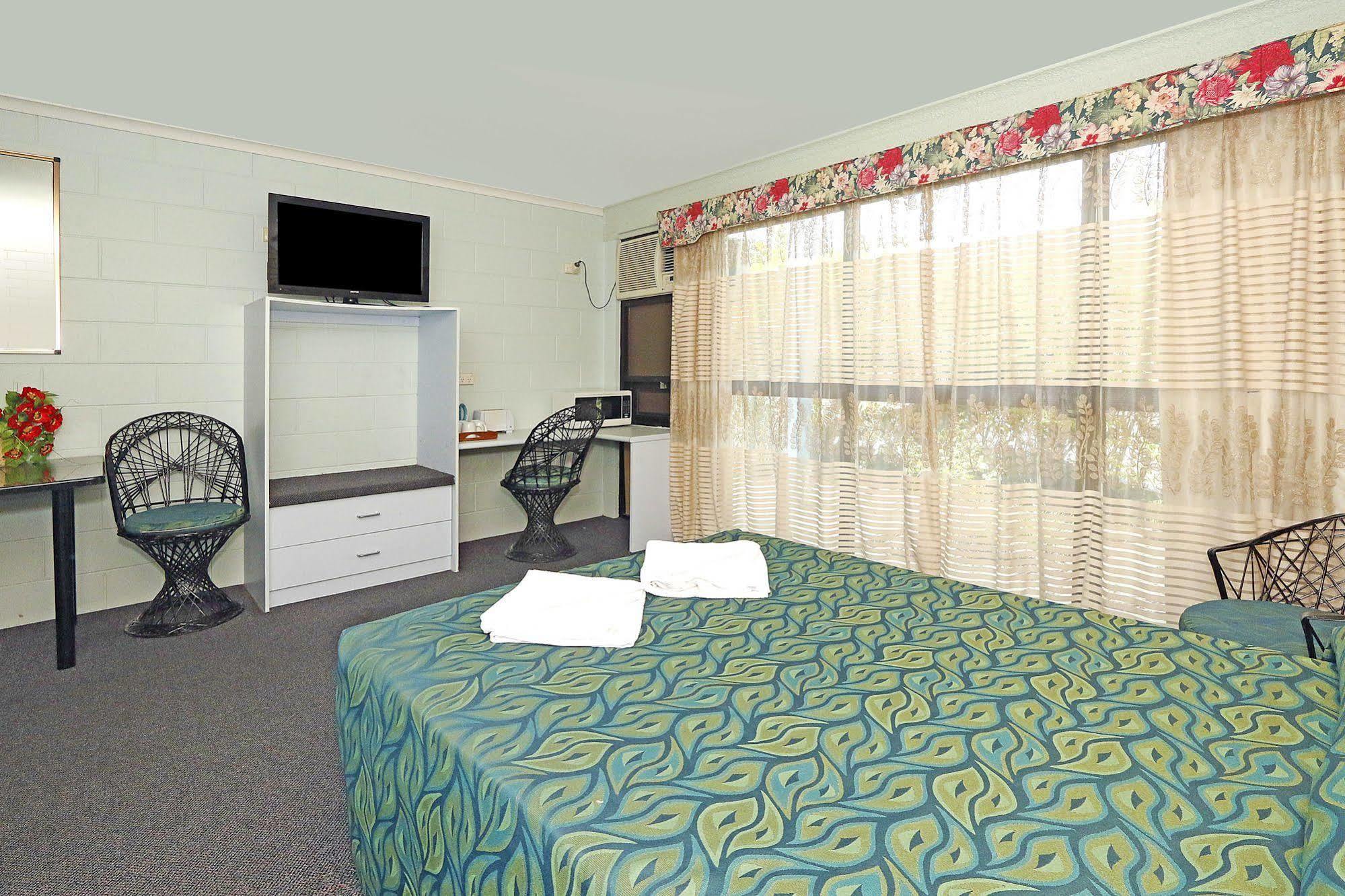 Y Motels Rockhampton Bagian luar foto